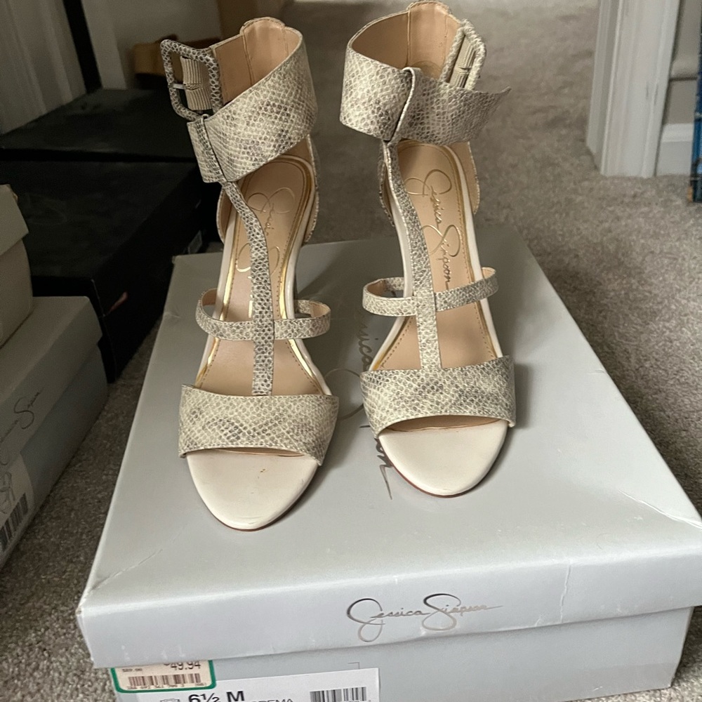 Jessica Simpson strapped heels 6.5